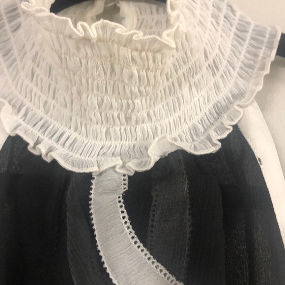 Women’s top, halter top - Picture 2 of 8